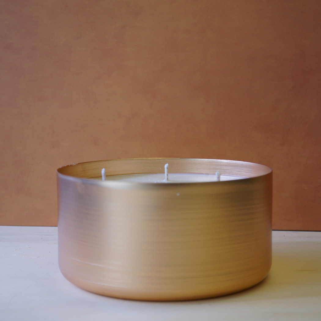 The Lodge Quarante l'Or Giant Soy Candle